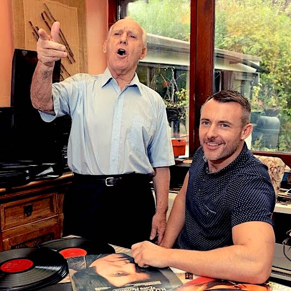 Simon and Ted McDermott Songaminute Man 